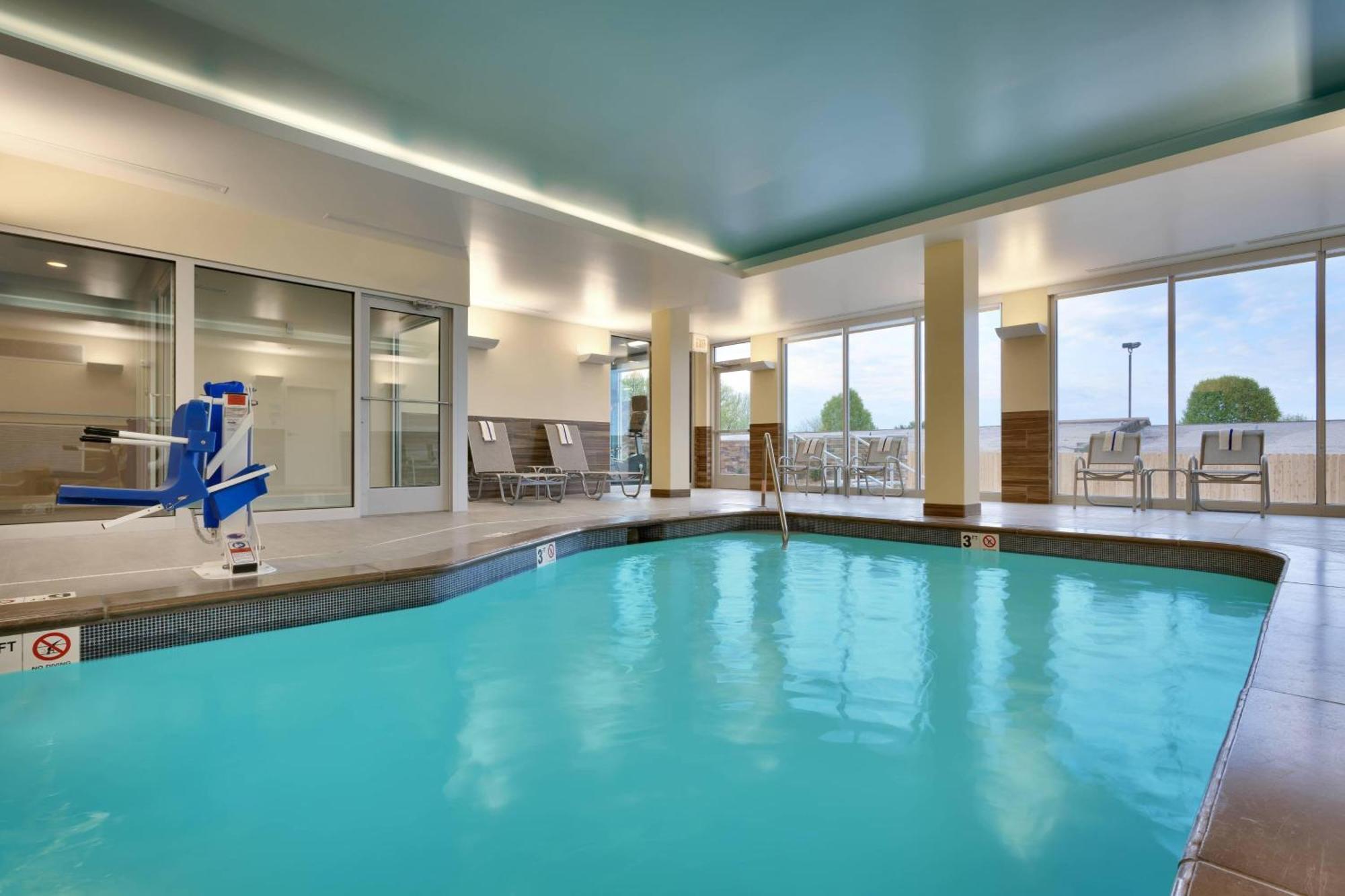 Fairfield Inn & Suites By Marriott Springfield North Exteriör bild
