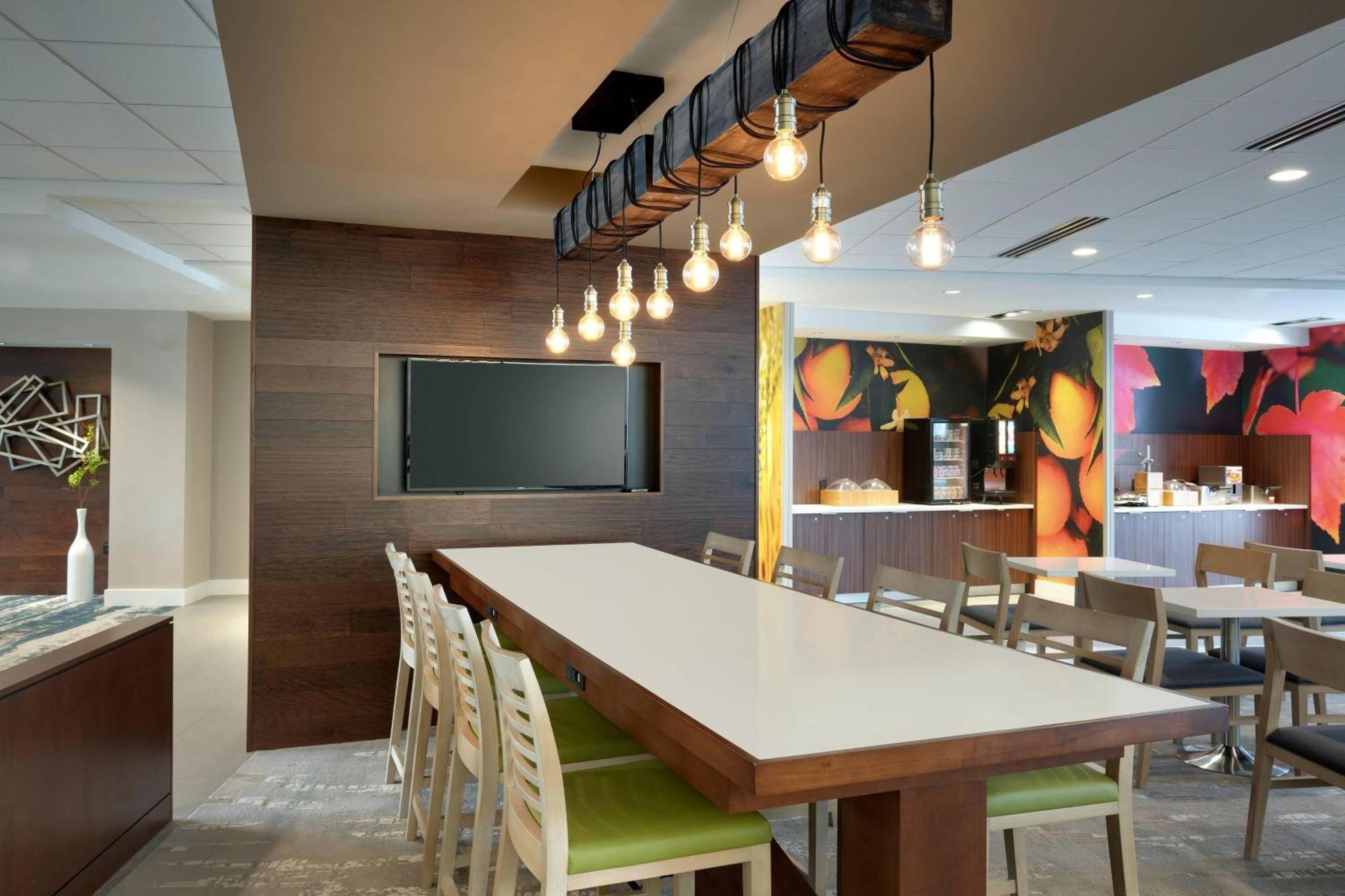 Fairfield Inn & Suites By Marriott Springfield North Exteriör bild